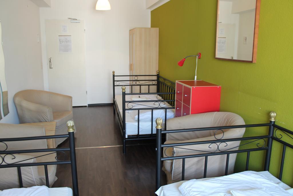 Station - Hostel For Backpackers Kolín nad Rýnem Pokoj fotografie